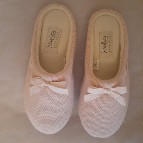 Neiman Marcus Cashmere Slippers - Picture 2 of 13